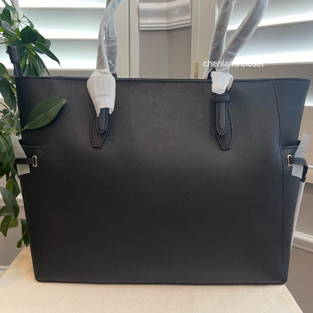 🎀NeW! Michael Kors Gilly Drawstring Tote Set - Picture 3 of 9